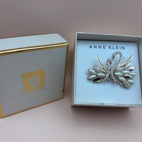 Anne Klein Swan Brooch Pin Rose Gold Tone Crystal Mother-of-Pearl Boxed New - Picture 2 of 4